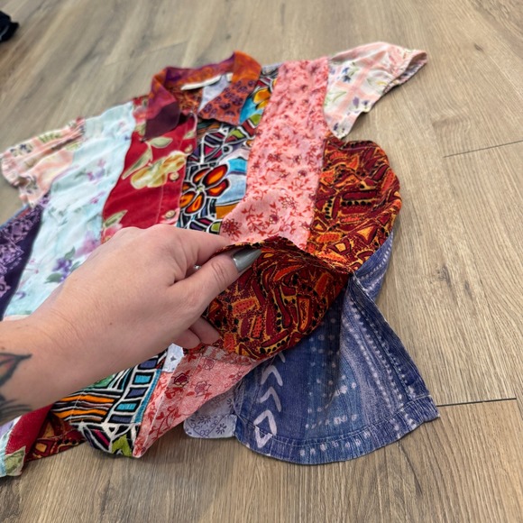 Vintage Sacred Threads Patchwork Boho Hippie Short Sleeve Collared Shirt Large - Picture 8 of 9